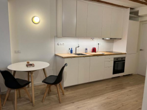 Madrid City Center NEW Design WIFI Apartment